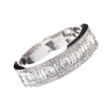 18CT WHITE GOLD DIAMOND RING