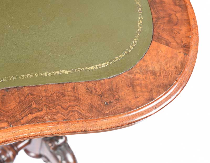 VICTORIAN KIDNEY SHAPED WALNUT WRITING TABLE - Image 3 of 6