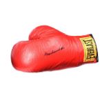 SIGNED EVERLAST BOXING GLOVE BY MOHAMMED ALI
