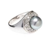 18CT WHITE GOLD DIAMOND AND PEARL RING