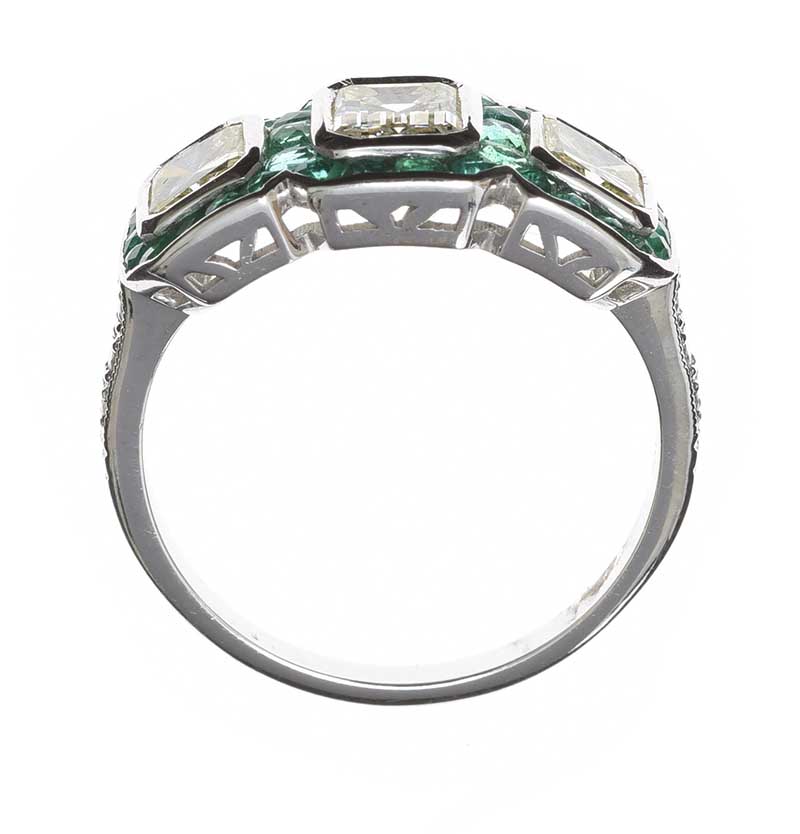 18CT WHITE GOLD EMERALD AND DIAMOND TRIPLE CLUSTER RING - Image 3 of 3