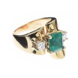 18CT GOLD EMERALD AND DIAMOND RING