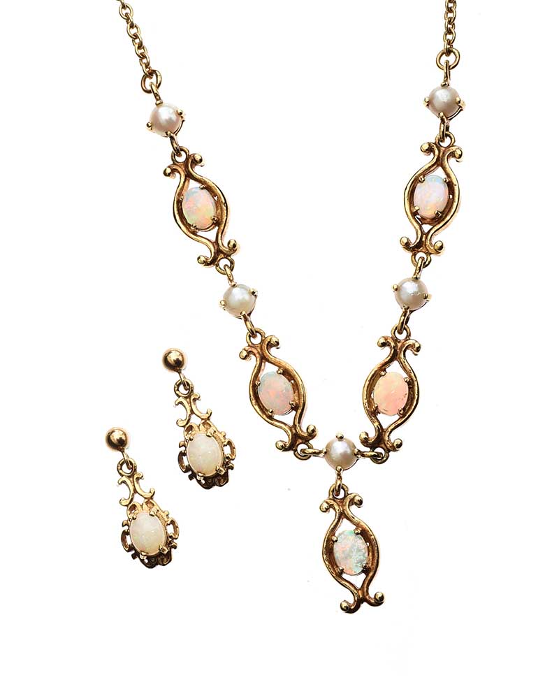 9CT GOLD OPAL EARRINGS AND NECKLACE SET