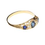 18CT GOLD SAPPHIRE AND DIAMOND RING