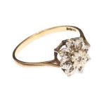 9CT GOLD DIAMOND CLUSTER RING