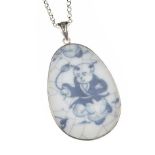 CHINESE PORCELAIN AND MOTHER OF PEARL PENDANT ON STERLING SILVER CHAIN
