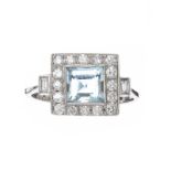 PLATINUM AQUAMARINE AND DIAMOND RING