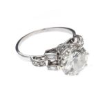 PLATINUM DIAMOND SOLITAIRE RING