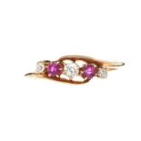 18CT GOLD RUBY AND DIAMOND RING