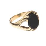 9CT GOLD ONYX RING