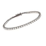 18CT WHITE GOLD DIAMOND TENNIS BRACELET