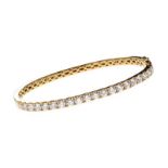 18CT GOLD DIAMOND BANGLE