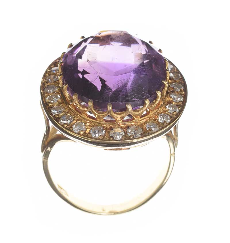 1950'S 18CT GOLD AMETHYST AND DIAMOND RING - Image 3 of 3