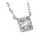 18CT WHITE GOLD DIAMOND NECKLACE