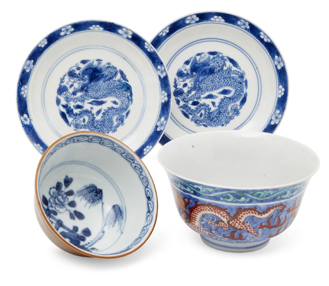 A pair of small Chinese porcelain dishes, Kangxi period, painted in underglaze blue to the central - Image 2 of 2