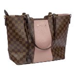 AMENDMENT: Please note this bag comes complete with a matching clip on blush pink detachable...