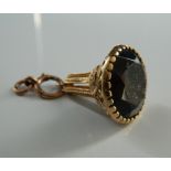 A 9 ct gold quartz set fob (10.