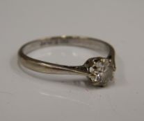 A 9 ct white gold and platinum diamond solitaire ring (1.