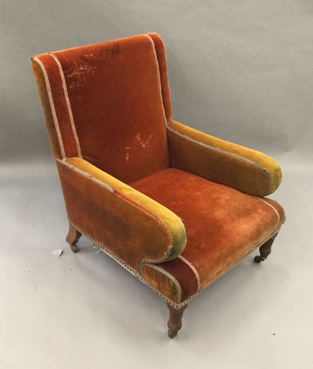 A Victorian upholstered armchair - Image 4 of 5