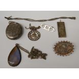 A small quantity of various silver jewellery (99.