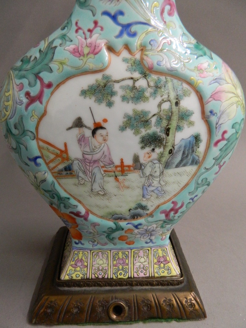 A Chinese porcelain vase Of flattened bulbous form, decorated with opposing figural vignettes, - Image 7 of 13
