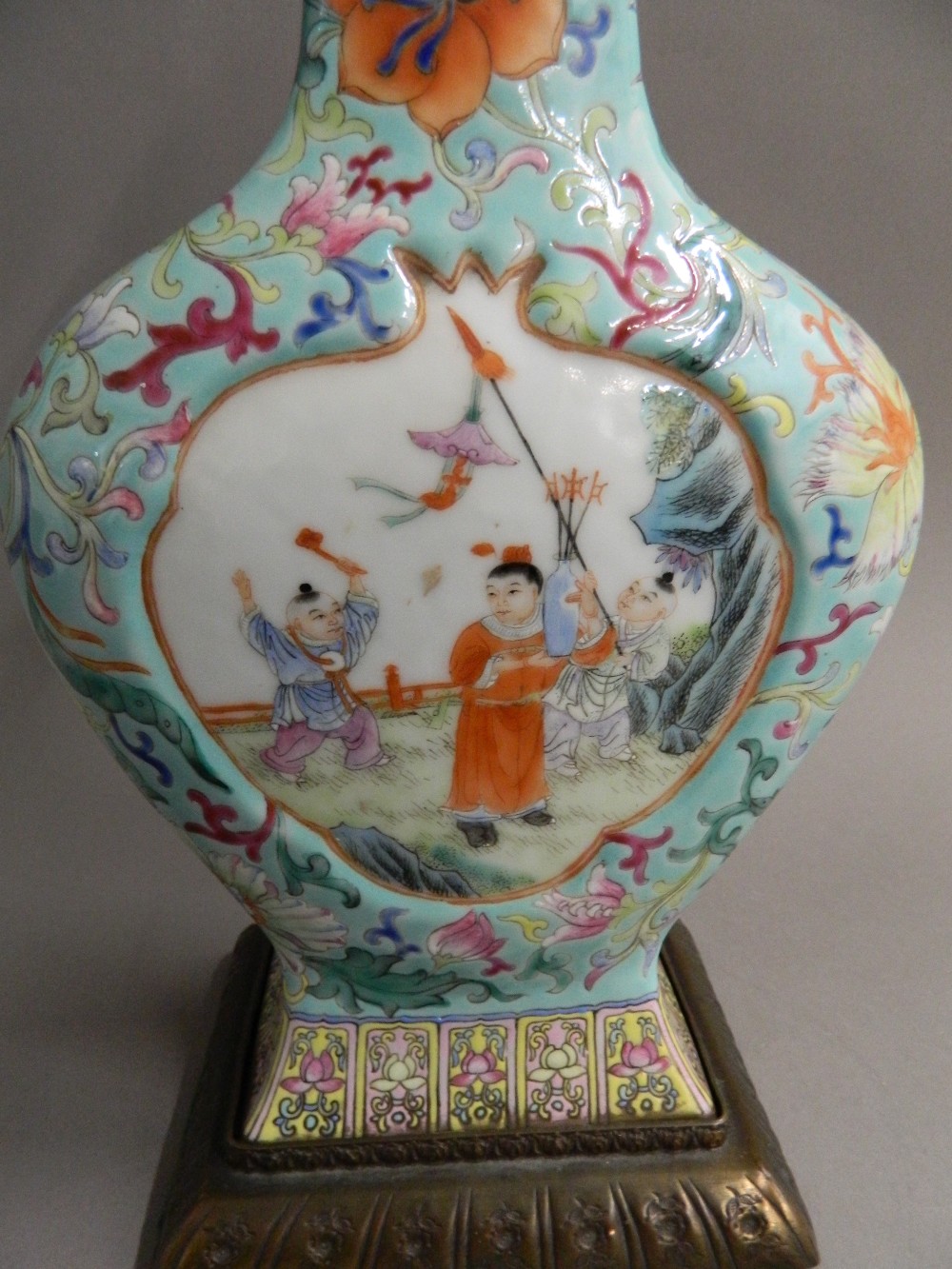 A Chinese porcelain vase Of flattened bulbous form, decorated with opposing figural vignettes, - Image 5 of 13