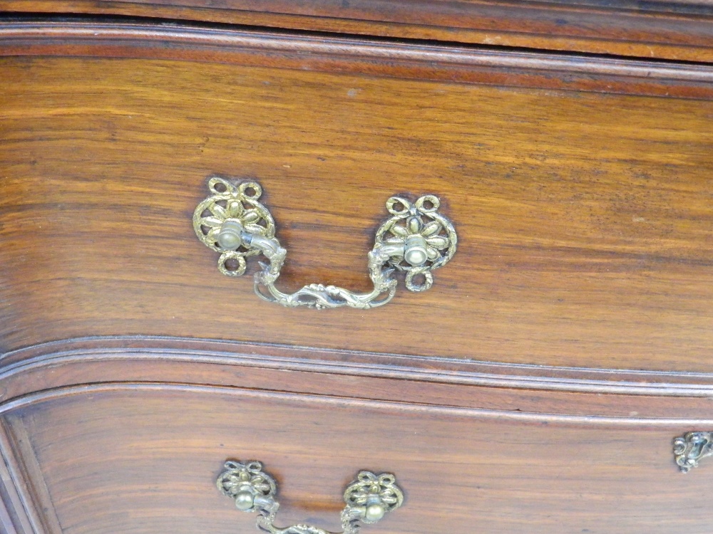 A George III mahogany serpentine chest of drawers The eared shaped top above three drawers flanked - Image 2 of 5