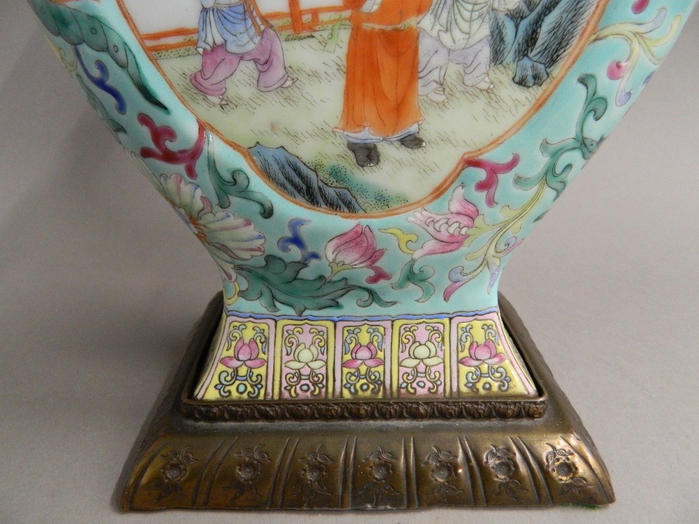 A Chinese porcelain vase Of flattened bulbous form, decorated with opposing figural vignettes, - Image 4 of 13