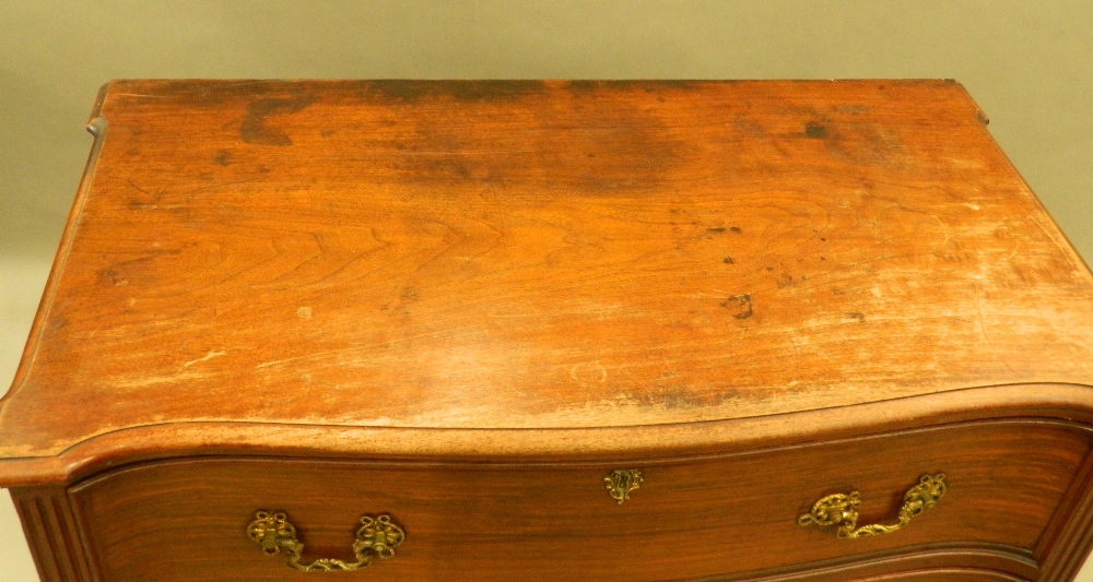 A George III mahogany serpentine chest of drawers The eared shaped top above three drawers flanked - Image 3 of 5