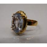 An unmarked gold aquamarine ring. Ring size J (3.2 grammes total weight).