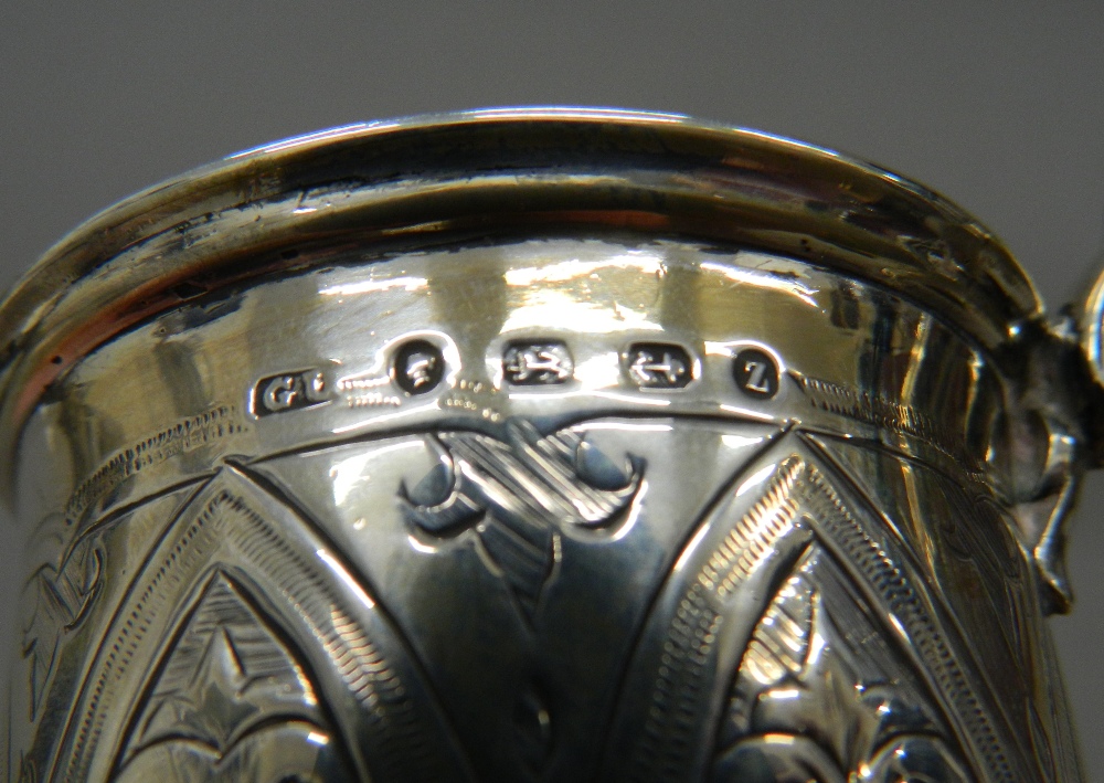 A silver Christening mug. 8.5 cm high (4. - Image 3 of 3