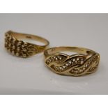 Two 9 ct gold rings (4.