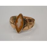 A 9 ct gold cameo ring. Size U (3.8 grammes total weight).