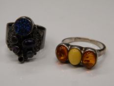 Two silver rings (14.