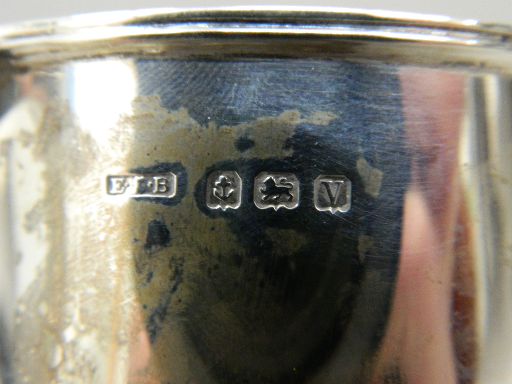 A silver Christening mug. 7 cm high (4. - Image 2 of 2