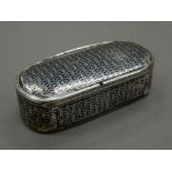 A Continental silver and niello snuff box. 7.5 cm wide (48.4 grammes).