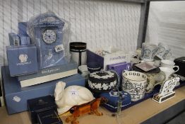 A large quantity of various Wedgwood and a quantity of various Commemorative wares