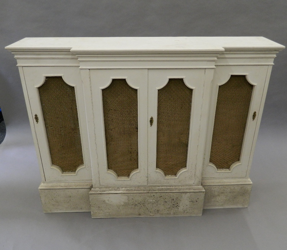 A modern white painted break front side cabinet. 127.5 cm wide. - Image 2 of 6