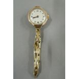 A vintage ladies 9 ct gold Swiss made watch on a 9 ct gold bracelet (14.