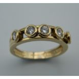 A 14 ct gold ring. Ring size O (4.