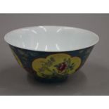A Chinese porcelain bowl. 15 cm diameter.