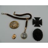 A quantity of miscellaneous jewellery, including a Victorian hair plait watch chain.