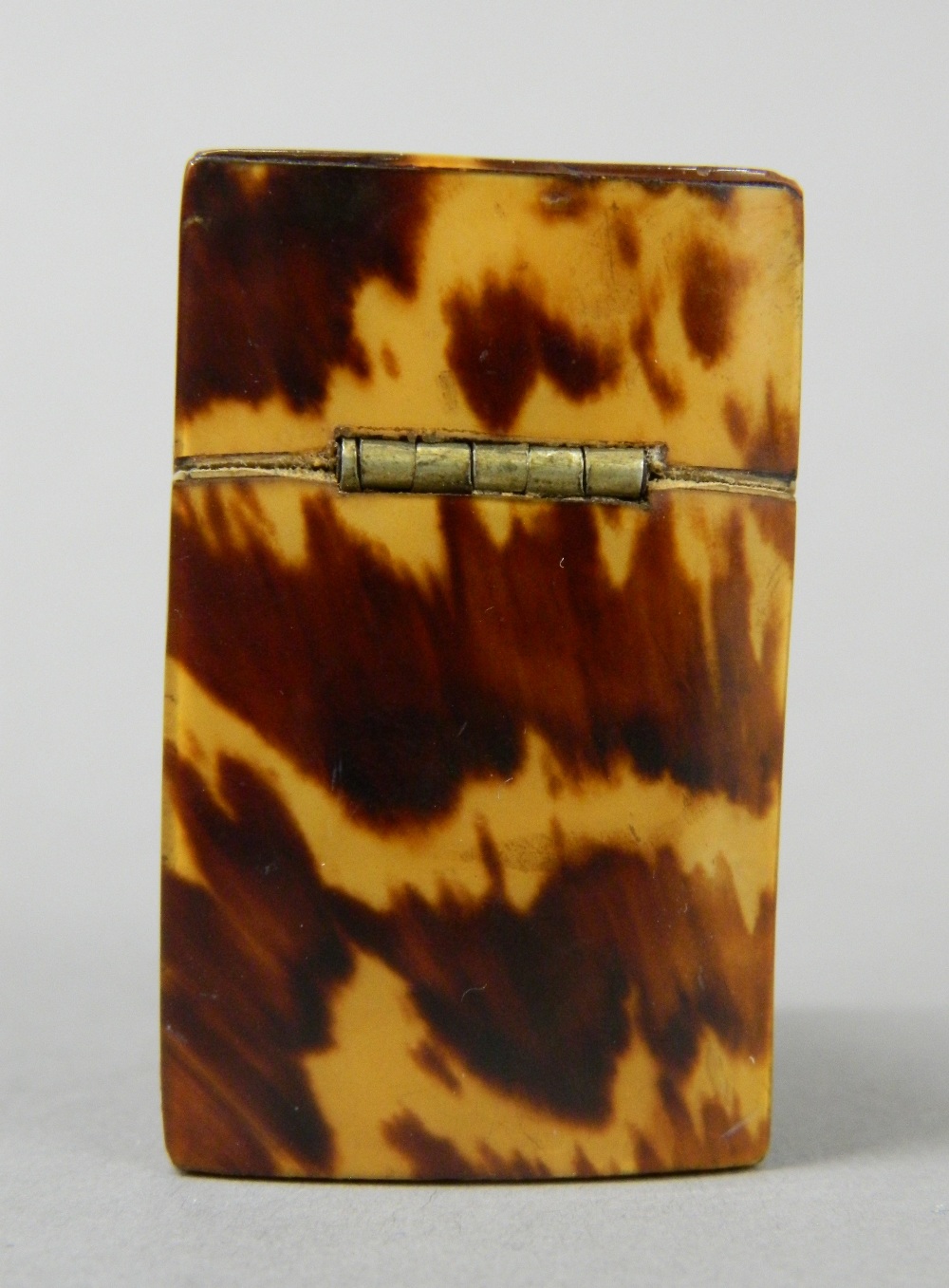 A Victorian tortoiseshell thimble box, with silver thimble. 4.75 cm high. - Image 3 of 11