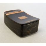 A Georgian tortoiseshell snuff box. 5.5 cm long, 3.5 cm wide.