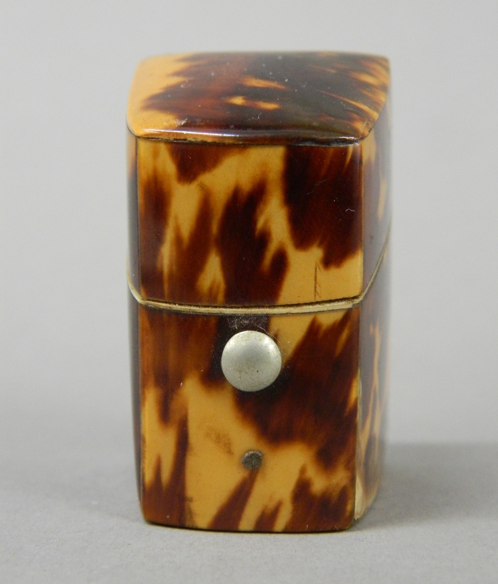 A Victorian tortoiseshell thimble box, with silver thimble. 4.75 cm high. - Image 5 of 11