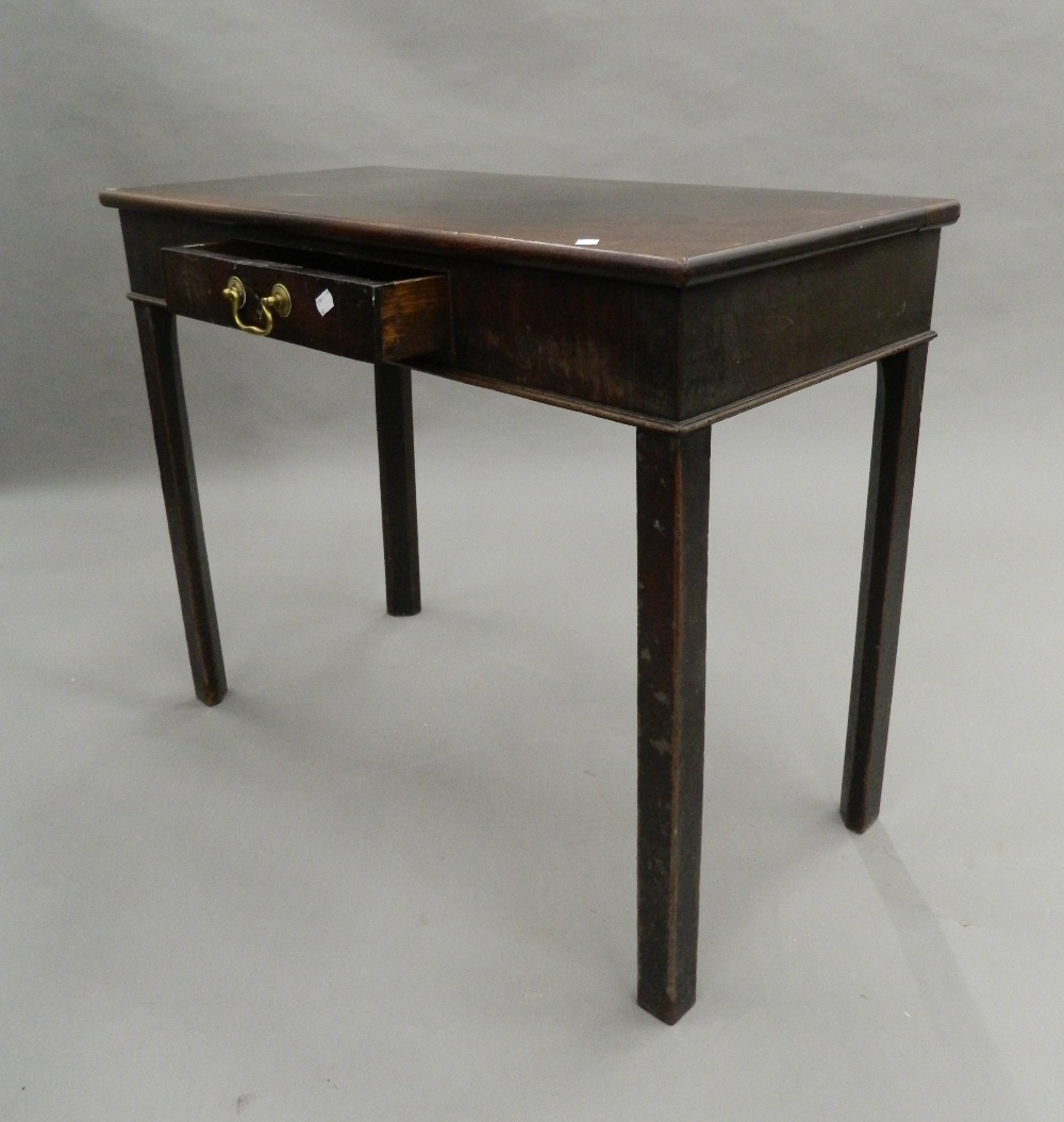 A Georgian mahogany side table. 89 cm wide. - Image 5 of 6