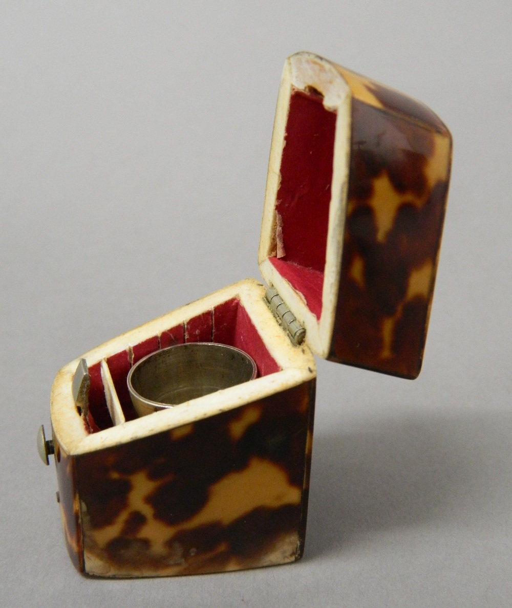 A Victorian tortoiseshell thimble box, with silver thimble. 4.75 cm high. - Image 8 of 11