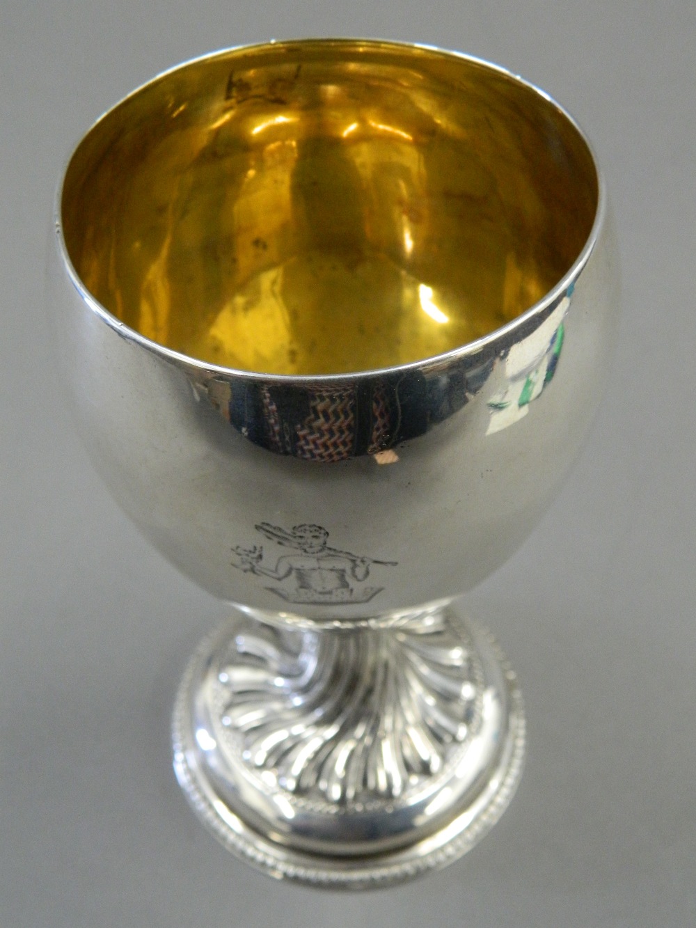 An early 19th century English silver gilded interior goblet. 16 cm high. (8. - Image 3 of 5