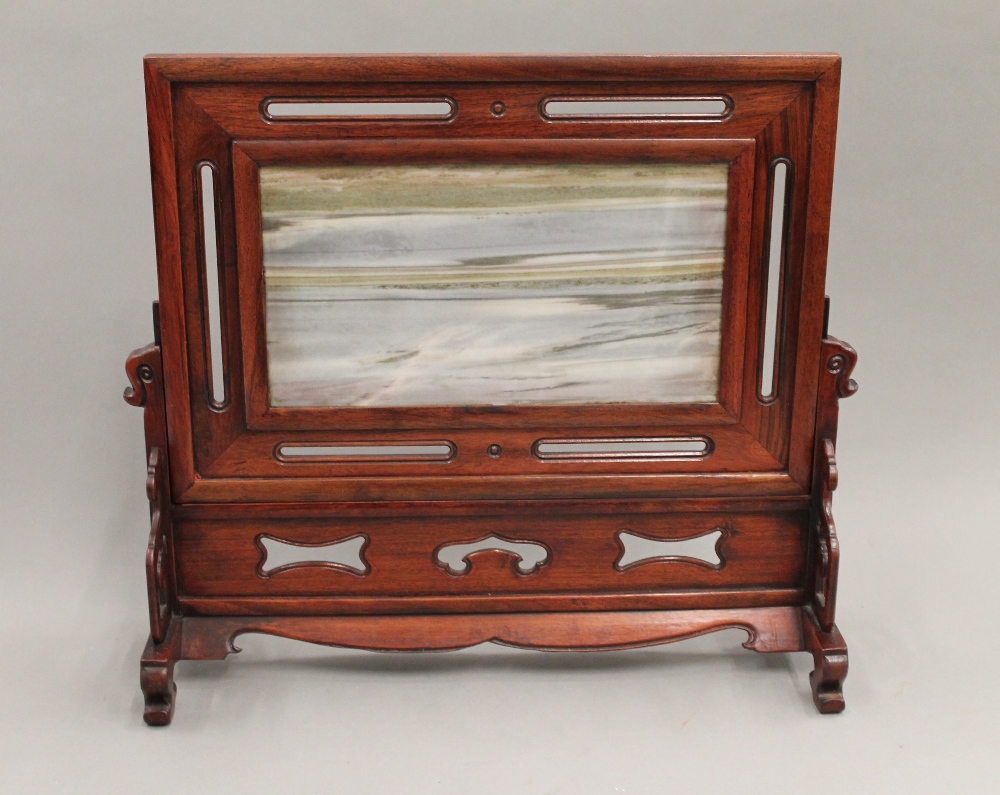 A Chinese dali marble dream stone screen in a hardwood frame. 38 cm high. - Image 2 of 2