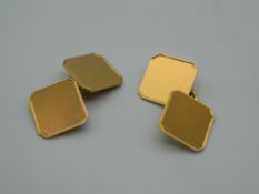 A pair of 18 ct gold cufflinks (6.